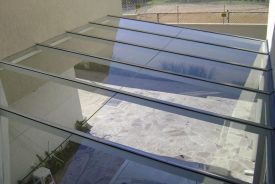 Guia completo para escolher cobertura de vidro para áreas externas